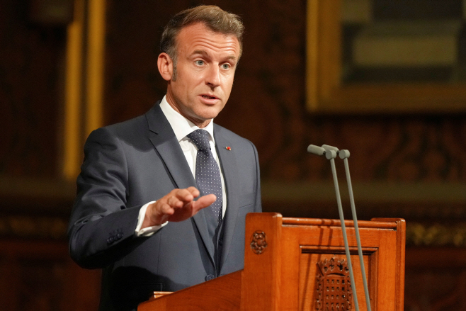 BRITAIN-FRANCE/ <YONHAP NO-1035> (via REUTERS)
