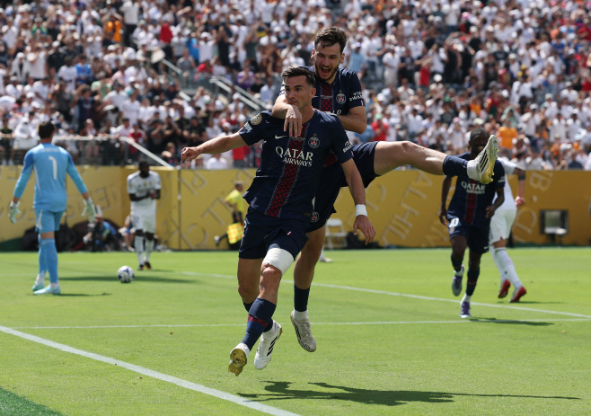 SOCCER-CLUB-PSG-RMA/ <YONHAP NO-1487> (REUTERS)