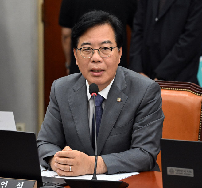 국회 운영위 전체회의