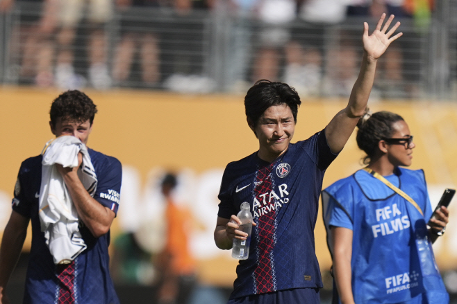 CWC PSG Real Madrid Soccer <YONHAP NO-1450> (AP)