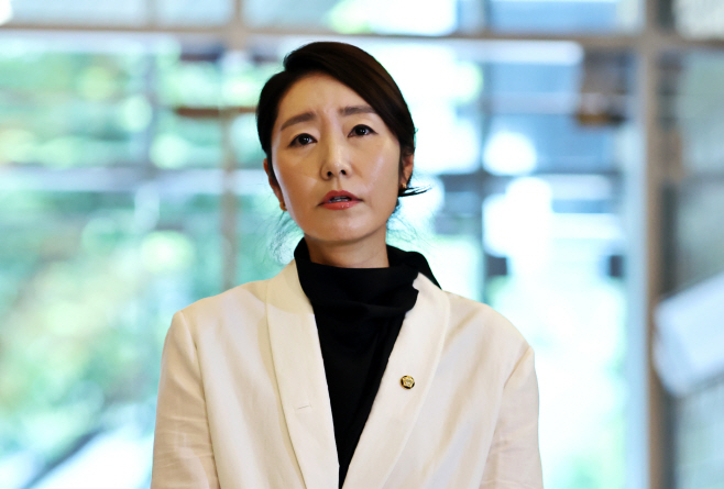 소감 밝히는 강선우 장관 후보자<YONHAP NO-5671>
