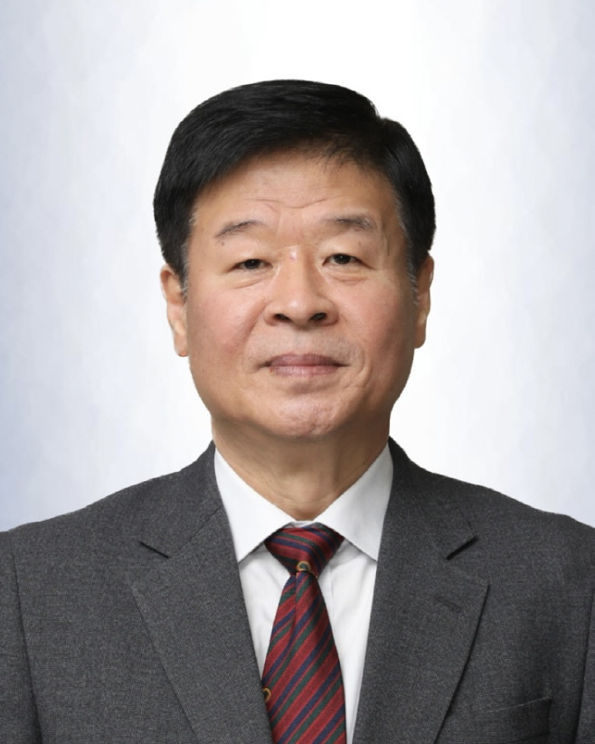 청운대학교 총장 정윤