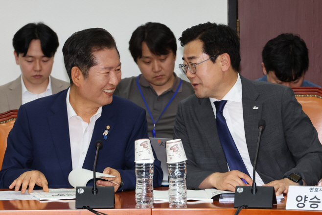 검찰개혁토론회에서 만난 당대표 후보
