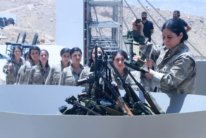 TOPSHOT-IRAQ-KURDS-TURKEY-POLITICS-CONFLICT
