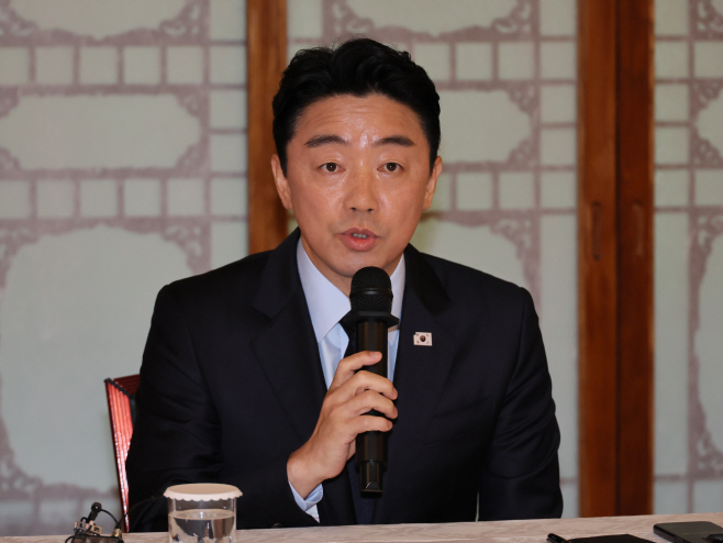 발언하는 강훈식 대통령 비서실장<YONHAP NO-3295>