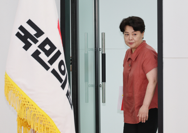 윤희숙 혁신위원장 기자간담회 참석<YONHAP NO-2009>