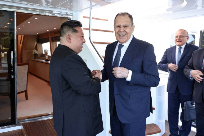 NORTHKOREA-RUSSIA/LAVROV-VISIT <YONHAP NO-3800> (via REUTERS)