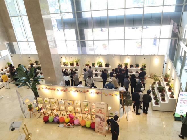 예산군, 2026년 군청사 1층 전시관 대관 신청자 8월 1일 추첨