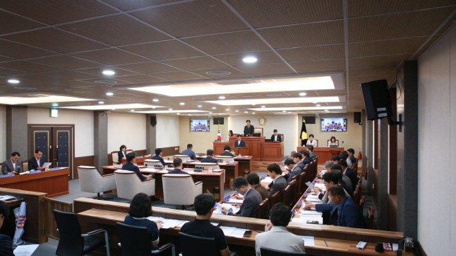 4 제377회 장수군의회 임시회 사진