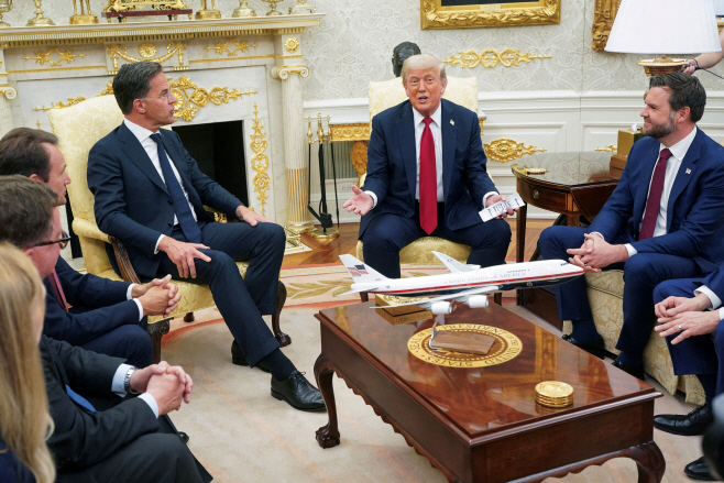 UKRAINE-CRISIS/NATO-USA