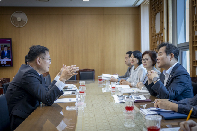 김재욱 칠곡 군수 도비확보를 위한 도청방문