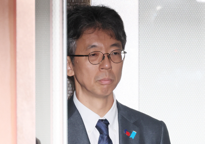 초치되는 이세키  요시야스 주한일본대사관 총괄...<YONHAP NO-2810>
