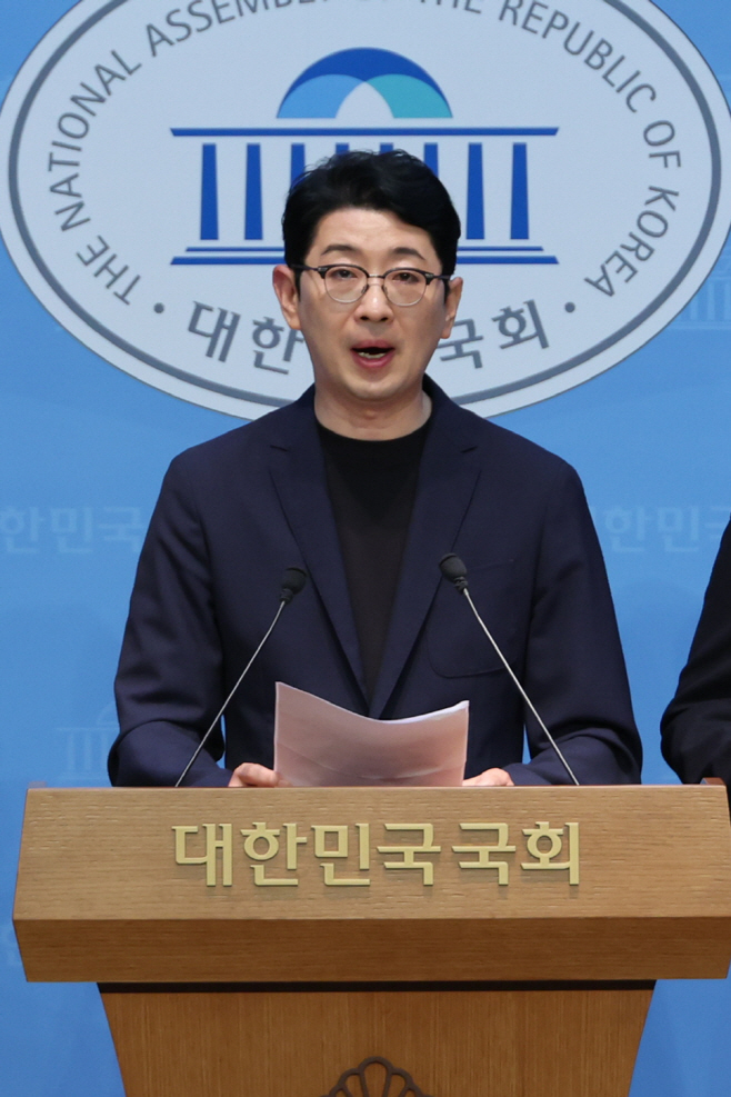 김민석 후보자 자금 출처 자료 요구하는 주진우 ...<YONHAP NO-5436>