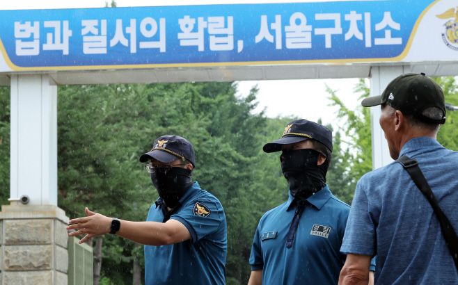 내란특검, 윤 전 대통령 강제구인 불발<YONHAP NO-6377>