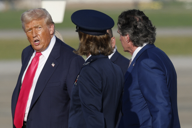 Trump <YONHAP NO-2023> (AP)