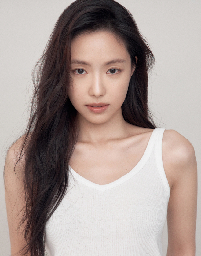 손나은 프로필