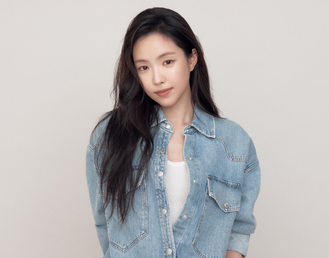 손나은 프로필