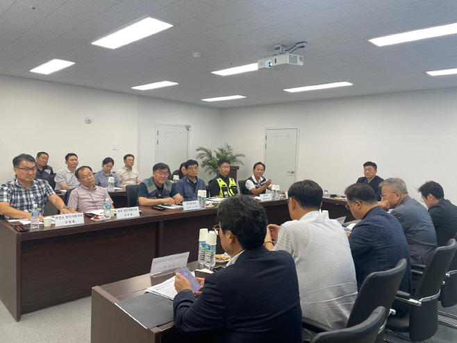 북극항로진출거점항만최적지는진해신항!