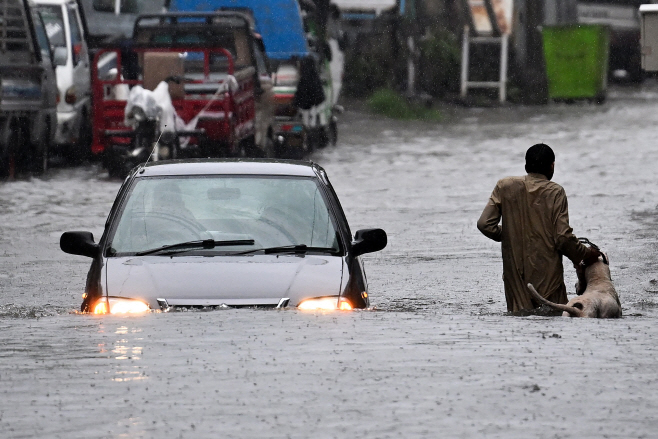 PAKISTAN-WEATHER-MONSOON <YONHAP NO-4841> (AFP)