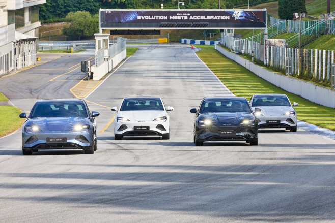 BYD SEAL MEDIA TRACK DAY (7)