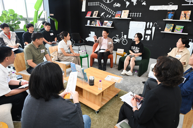시민소통과(참여와 기록, 창작과 배움…시민이 만드는 문화도시 의정부)1-의정부문화역 이음 시민 간담회