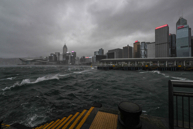 HONG KONG-CHINA-WEATHER-TYPHOON