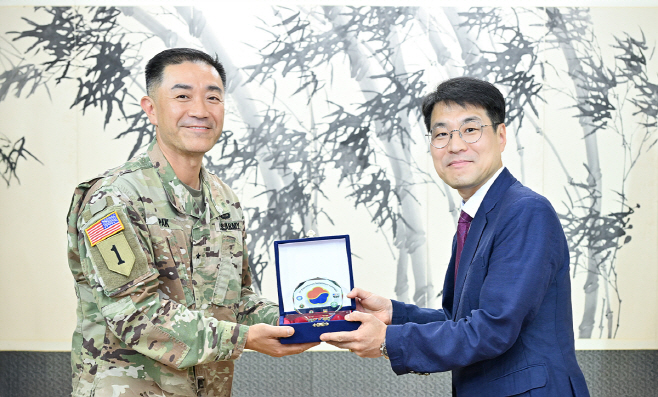 [붙임1]_미_사령관_면담_사진_1