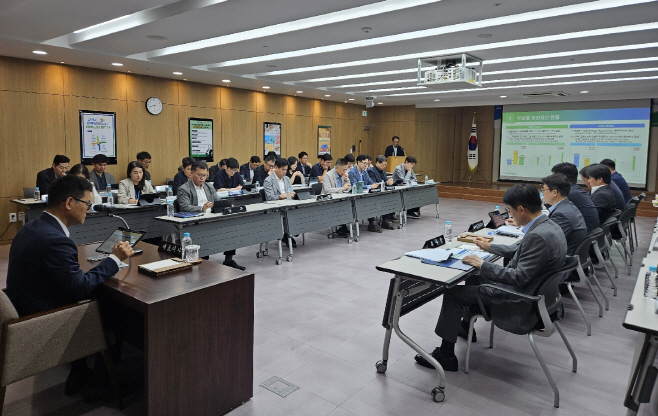 (보도자료)(20250723) NH농협캐피탈, 상반기 경영성과 분석회의 개최…영업자산 9조 돌파·손익 440억 달성(사진)