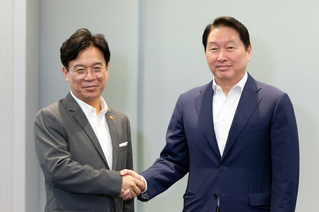 대한상공회의소 방문한 김영훈 고용노동부 장관