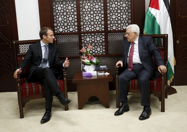 ISRAEL-PALESTINIANS/FRANCE-RECOGNI... <YONHAP NO-1837> (REUTERS)