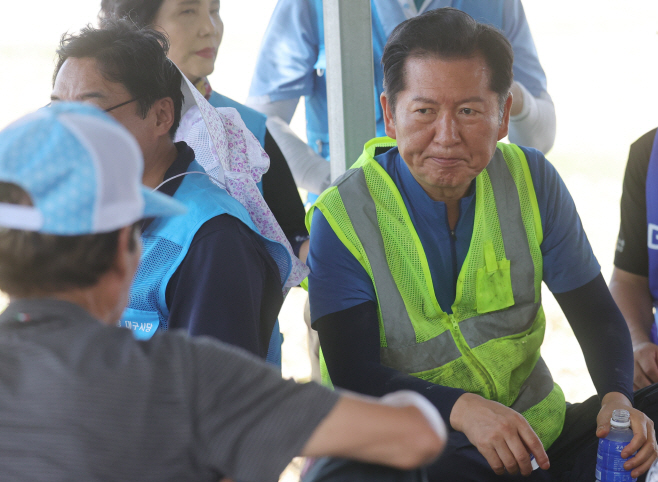 산청 수해 복구 현장 찾은 정청래<YONHAP NO-2769>