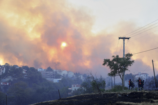 Greece Wildfire <YONHAP NO-0258> (AP)
