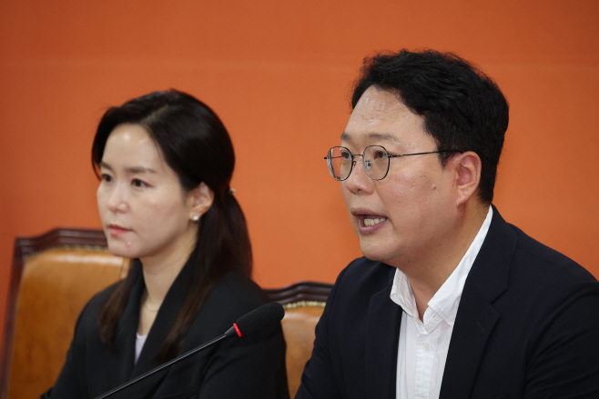 개혁신당 긴급 기자회견<YONHAP NO-2939>