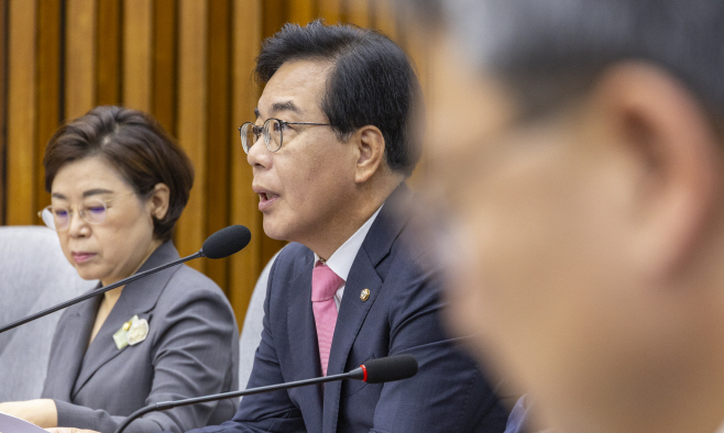 송언석 비대위원장 겸 원내대표, 원내대책회의에...<YONHAP NO-1883>
