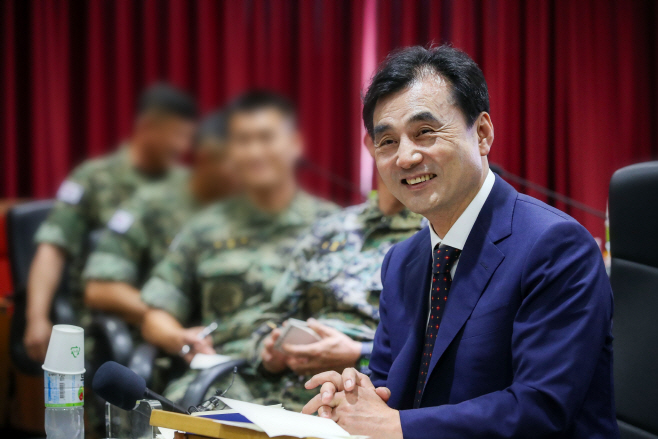 안규백 국방부 장관, 취임 후 첫 현장점검<YONHAP NO-4350>