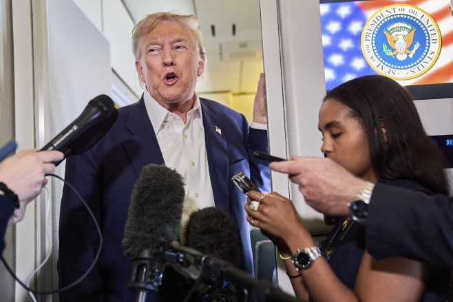 Trump <YONHAP NO-1325> (AP)