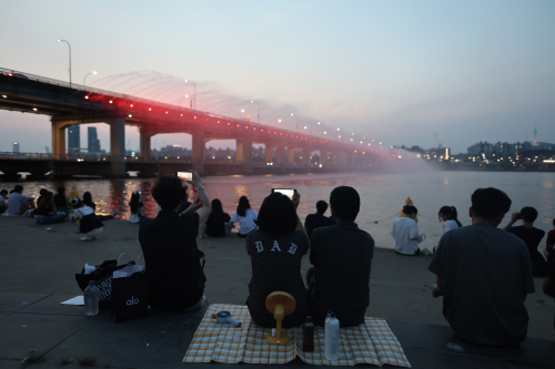 열대야<YONHAP NO-5262>
