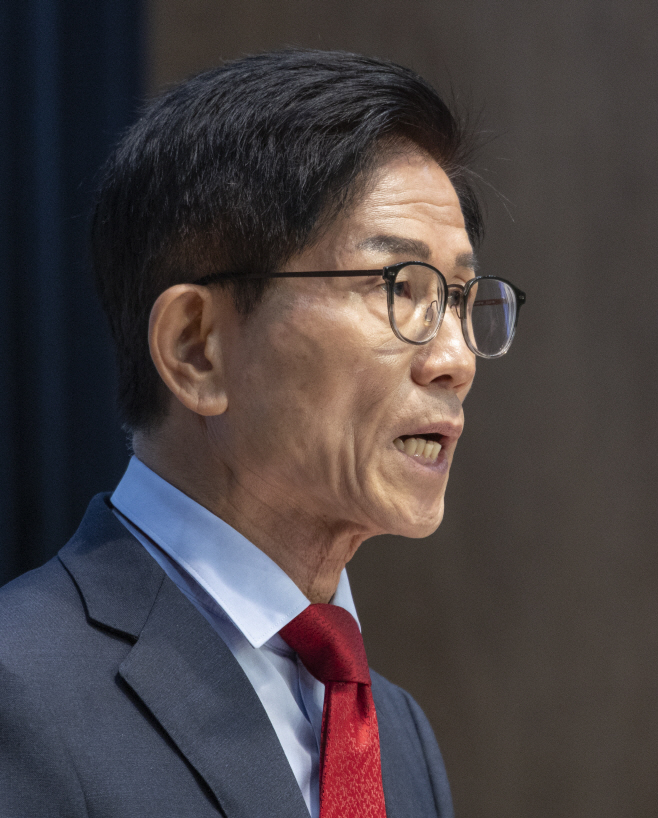 당 대표 선거 비전ㆍ공약 발표하는 김문수 후보<YONHAP NO-3408>