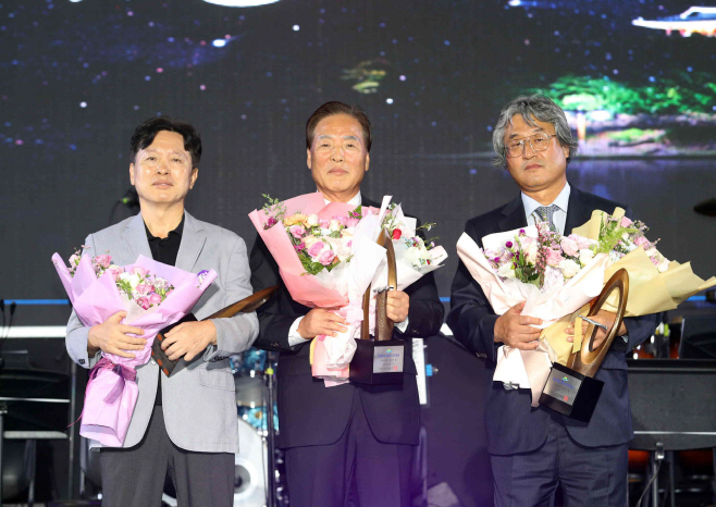 20250801-밀양시, 제27회 시민대상 후보자 모집