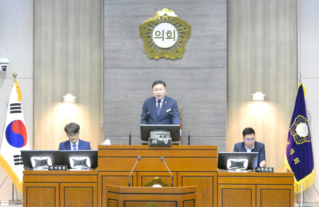 임시회 개회(손종석 의장)