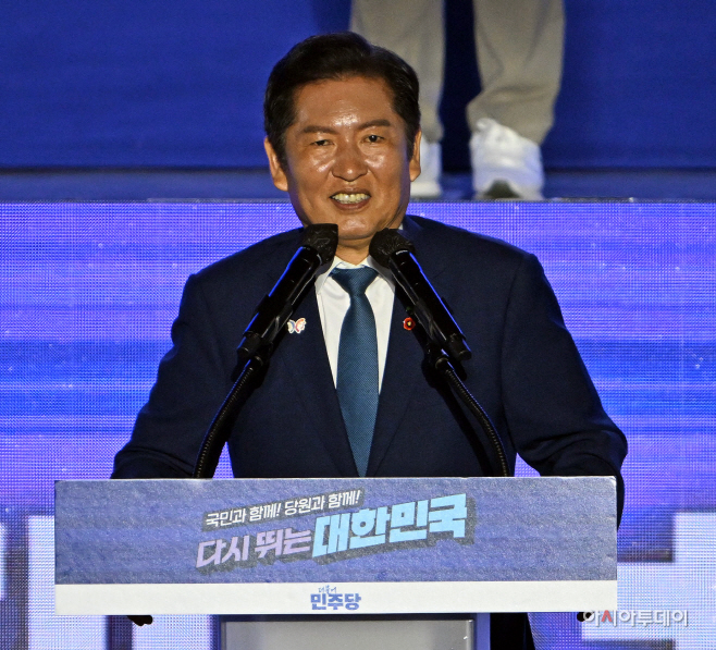 더불어민주당 신임 당대표에 정청래 선출