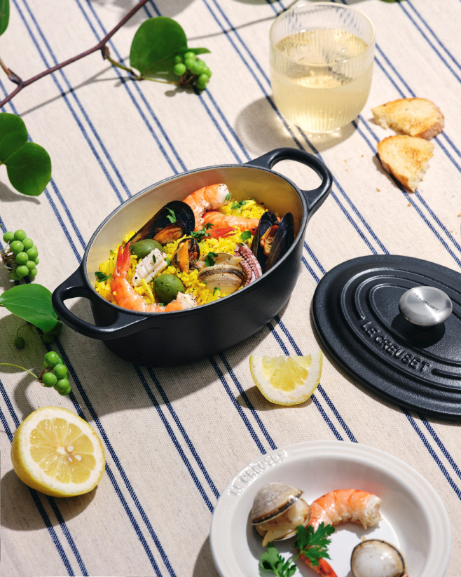 르크루제(LE CREUSET)의 '시그니처 타원형냄비'