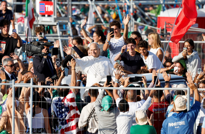 POPE-LEO/YOUTH <YONHAP NO-2911> (REUTERS)