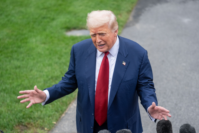 U.S.-WASHINGTON, D.C.-TRUMP-LABOR S... <YONHAP NO-1671> (XINHUA)