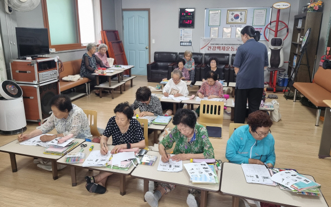 서산시 성인문해교육 어르신들 “더워도 공부는 포기할 수 없다”...열정 ‘한가득’