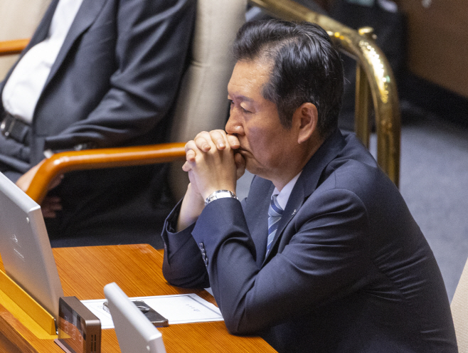 생각에 잠긴 정청래 대표<YONHAP NO-3712>