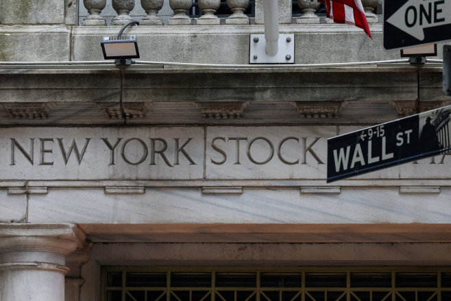 USA-MARKETS/DIVERGENCE (COLUMN) <YONHAP NO-3614> (REUTERS)