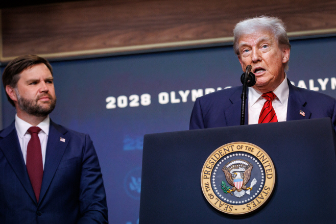 TRUMP OLYMPICS <YONHAP NO-1386> (UPI)