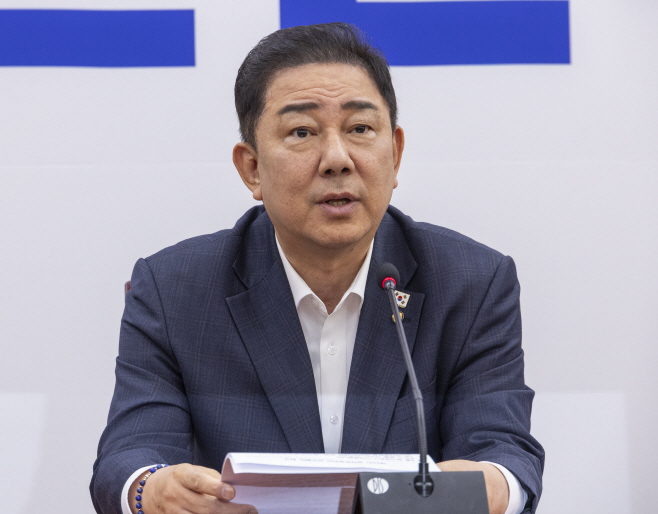 8월 임시국회 원내대책 말하는 김병기 원내대표<YONHAP NO-2227>