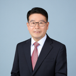 [법무법인 율촌] 윤오준 고문